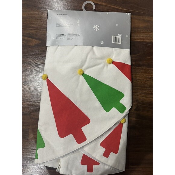 H for Happy Classic Trees Holiday Tree Skirt in White Bed and Bath Beyond NEW - Picture 3 of 9